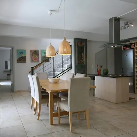 Lovely Open Plan Family In Kato Villa *